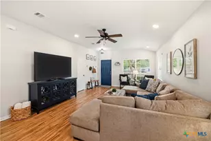 911 Karah, New Braunfels, TX 78130 - Photo 7