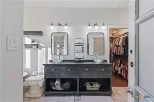 121 Lakeside Dr, Seguin, TX 78155 - Photo 19