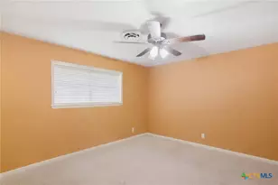 911 W Constitution St, Victoria, TX 77901 - Photo 19