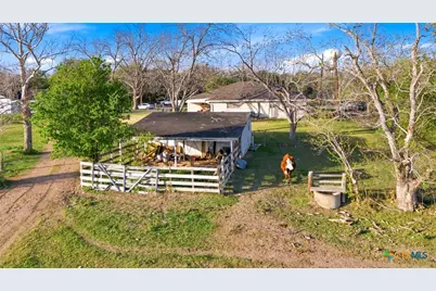 911 W Constitution Street, Victoria, TX 77901 - Photo 41