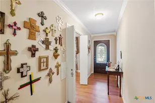 911 W Constitution St, Victoria, TX 77901 - Photo 7