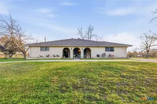 911 W Constitution St, Victoria, TX 77901 - Photo 3