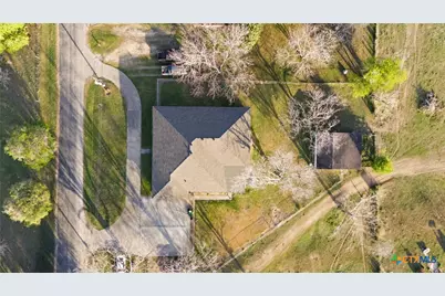 911 W Constitution Street, Victoria, TX 77901 - Photo 39