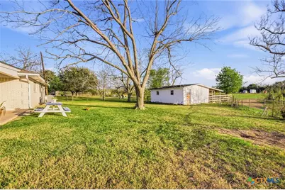 911 W Constitution Street, Victoria, TX 77901 - Photo 35