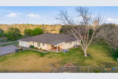 911 W Constitution Street, Victoria, TX 77901 - Photo 37