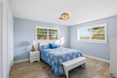 911 W Constitution Street, Victoria, TX 77901 - Photo 25