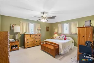 911 W Constitution St, Victoria, TX 77901 - Photo 29