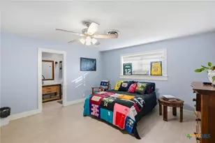 911 W Constitution St, Victoria, TX 77901 - Photo 23