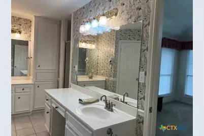 204 Windy Way Drive, Victoria, TX 77904 - Photo 15