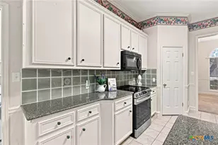 204 Windy Way Dr, Victoria, TX 77904 - Photo 17