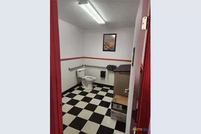 1004 S Key Avenue, Lampasas, TX 76550 - Photo 9