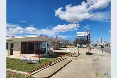 1004 S Key Avenue, Lampasas, TX 76550 - Photo 1