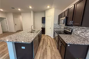 1036 Chambray Dr, Troy, TX 76579 - Photo 5