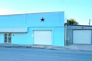 316 S Main St, Seadrift, TX 77983 - Photo 1