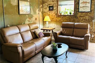 316 S Main St, Seadrift, TX 77983 - Photo 5