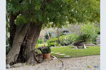 316 S Main Street, Seadrift, TX 77983 - Photo 3