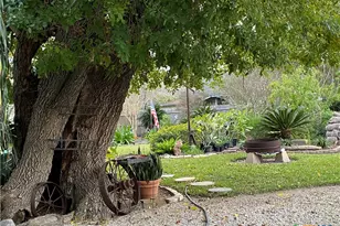 316 S Main St, Seadrift, TX 77983 - Photo 3