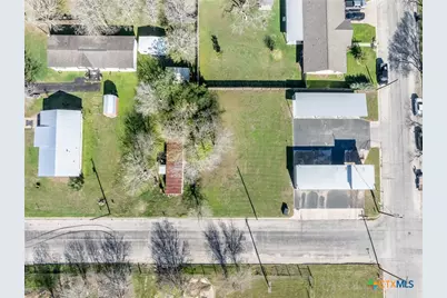 806 N Avenue G, Shiner, TX 77984 - Photo 29