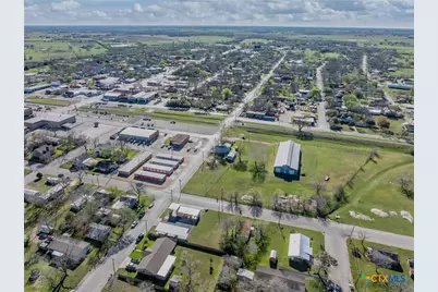 806 N Avenue G, Shiner, TX 77984 - Photo 33