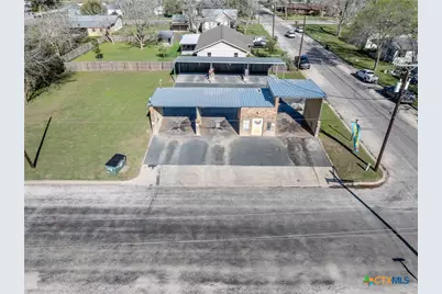 806 N Avenue G, Shiner, TX 77984 - Photo 31