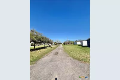 1508 W Tyler Avenue, Port O'Connor, TX 77982 - Photo 3