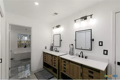 8292 Hartrick Bluff Road, Temple, TX 76502 - Photo 17