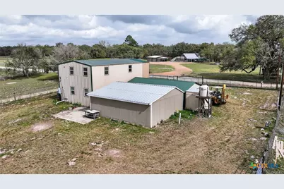 617 Bartlett, Victoria, TX 77905 - Photo 3