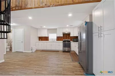 617 Bartlett, Victoria, TX 77905 - Photo 9