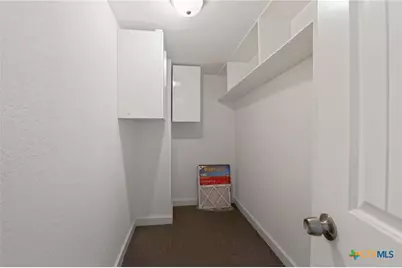 617 Bartlett, Victoria, TX 77905 - Photo 27