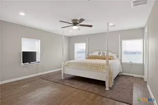 617 Bartlett, Victoria, TX 77905 - Photo 15