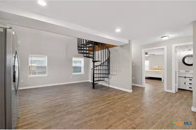 617 Bartlett, Victoria, TX 77905 - Photo 11