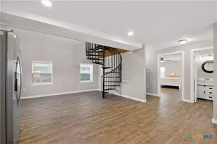 617 Bartlett, Victoria, TX 77905 - Photo 11