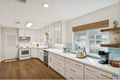 119 Robin Road, Highland Haven, TX 78654 - Photo 15