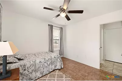 561 County Road 785, Natalia, TX 78059 - Photo 19