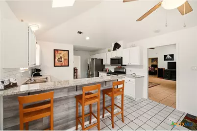 561 County Road 785, Natalia, TX 78059 - Photo 9