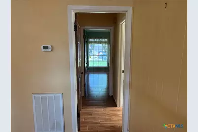 401 Shiloh Drive, Victoria, TX 77904 - Photo 17