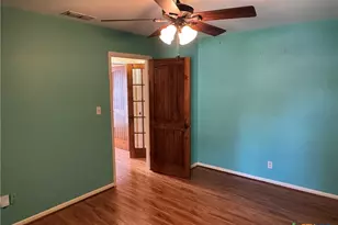 401 Shiloh Dr, Victoria, TX 77904 - Photo 19