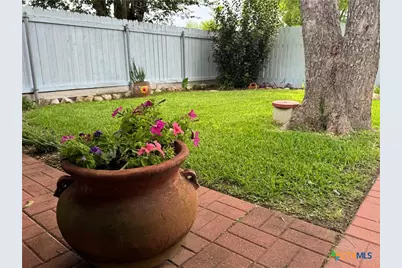 401 Shiloh Drive, Victoria, TX 77904 - Photo 33