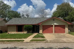 401 Shiloh Dr, Victoria, TX 77904 - Photo 1