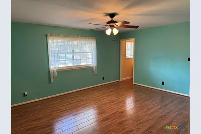 401 Shiloh Drive, Victoria, TX 77904 - Photo 13