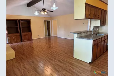 401 Shiloh Drive, Victoria, TX 77904 - Photo 7