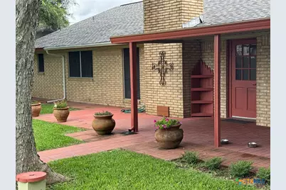 401 Shiloh Drive, Victoria, TX 77904 - Photo 29