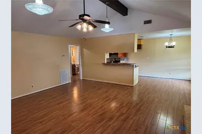 401 Shiloh Drive, Victoria, TX 77904 - Photo 5