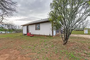 813 Pleasant Acres Dr, Seguin, TX 78155 - Photo 25
