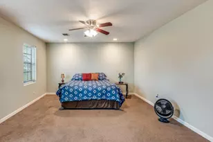 813 Pleasant Acres Dr, Seguin, TX 78155 - Photo 9