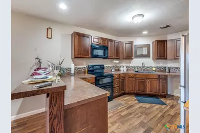 813 Pleasant Acres Drive, Seguin, TX 78155 - Photo 5