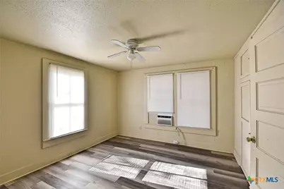 875 Porter Street, New Braunfels, TX 78130 - Photo 11