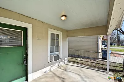 875 Porter Street, New Braunfels, TX 78130 - Photo 5