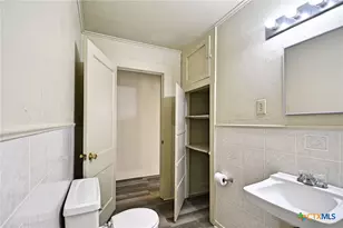 875 Porter St, New Braunfels, TX 78130 - Photo 15