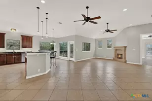 923 Krona Ct, New Braunfels, TX 78132 - Photo 3